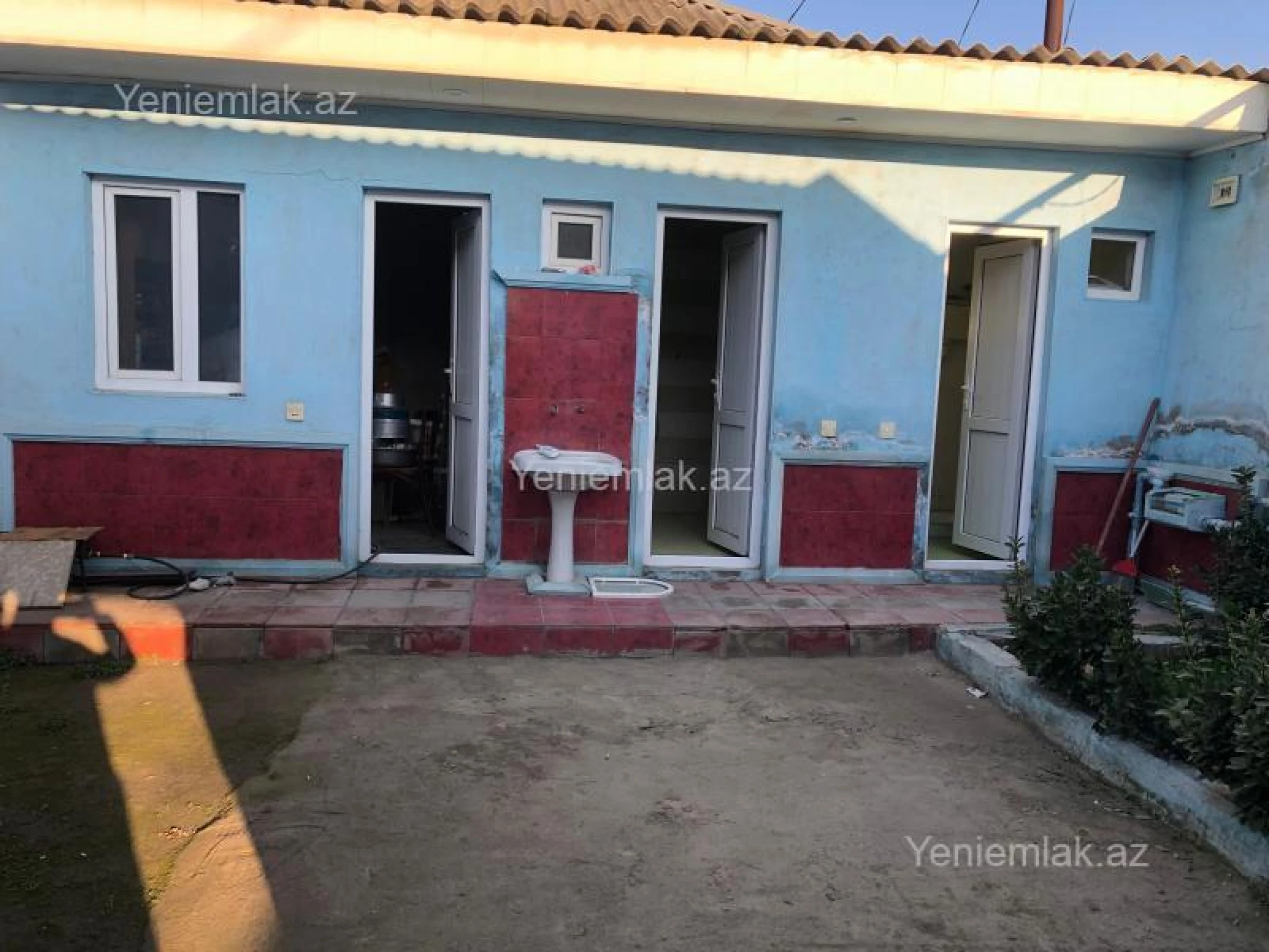 Satılır 4 otaqlı həyət evi 100 m²