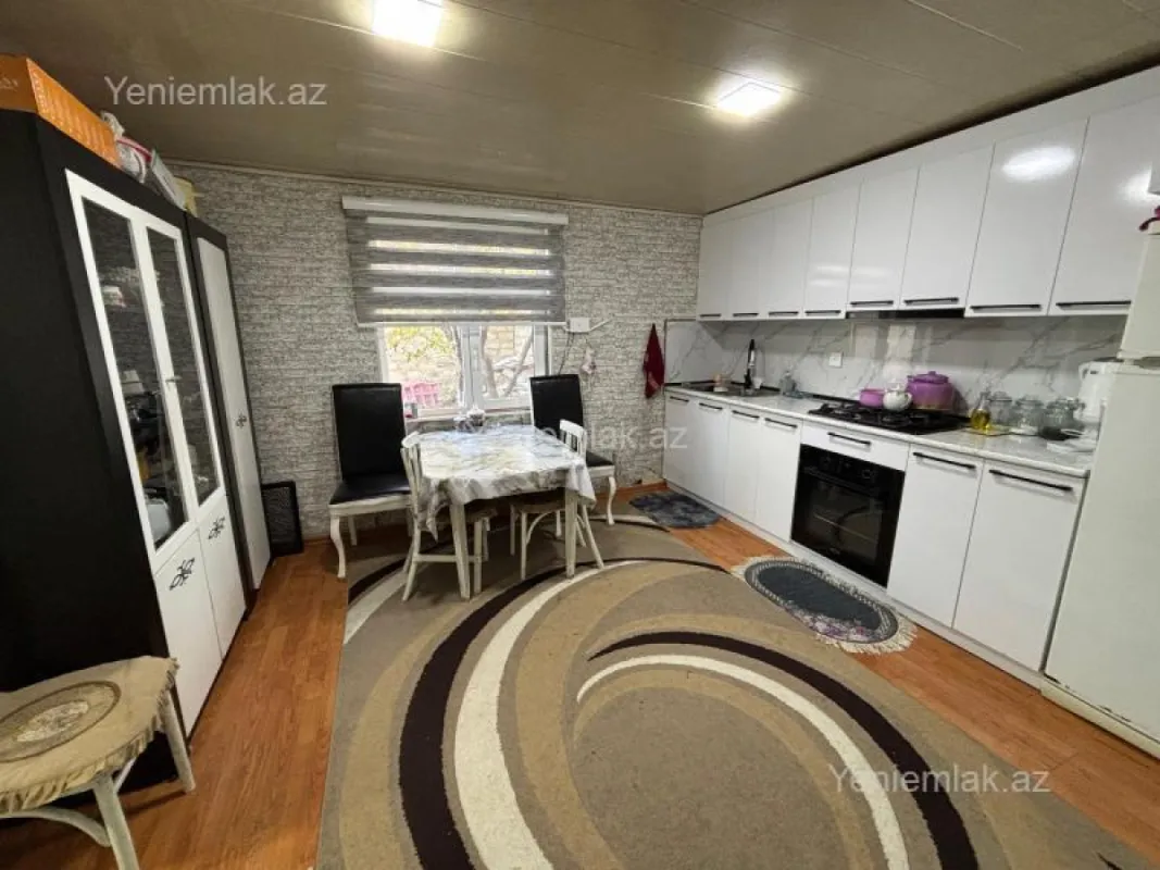 Satılır 4 otaqlı həyət evi 100 m²