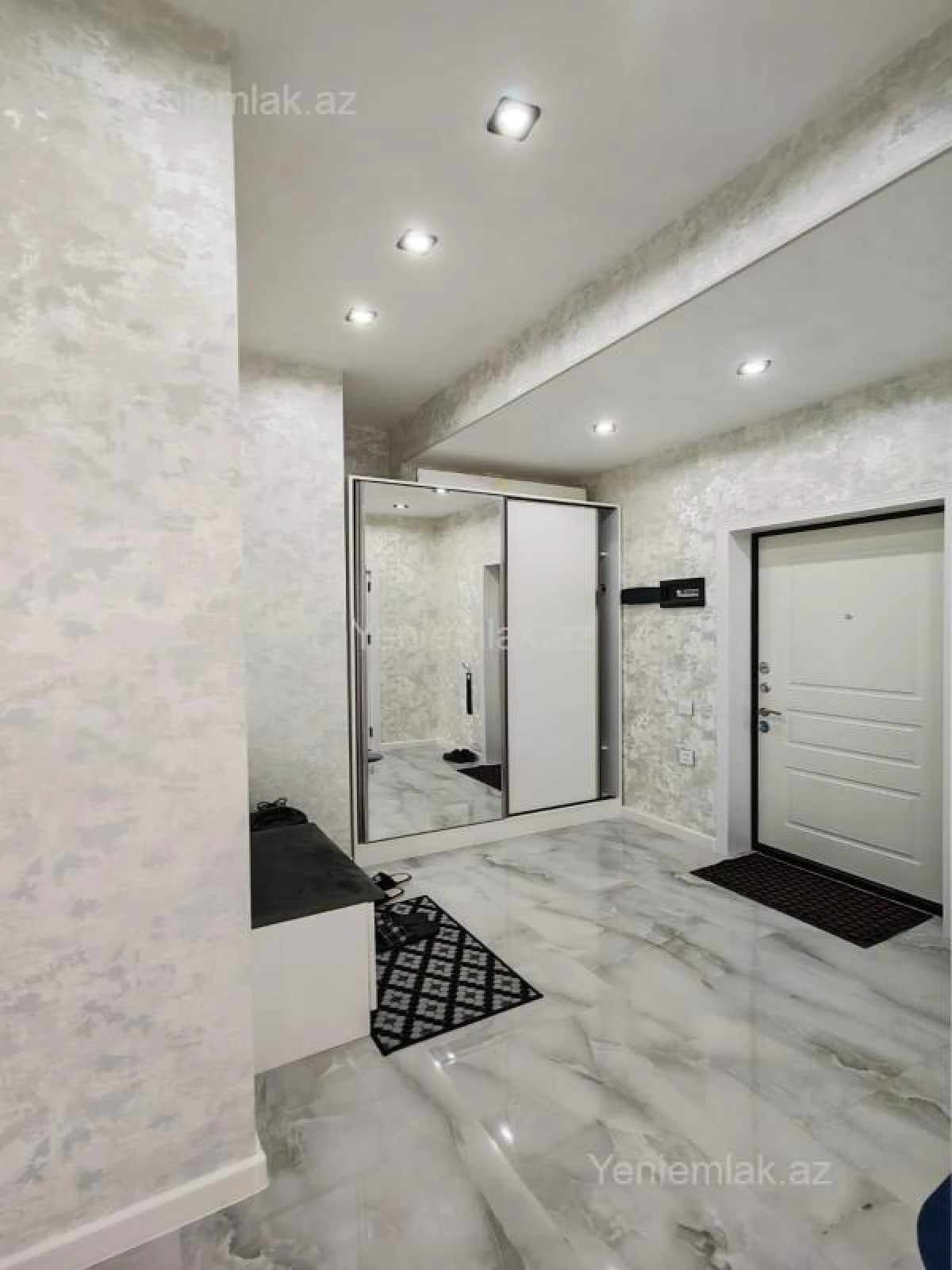 Satılır 2 otaqlı yeni tikili 60 m²