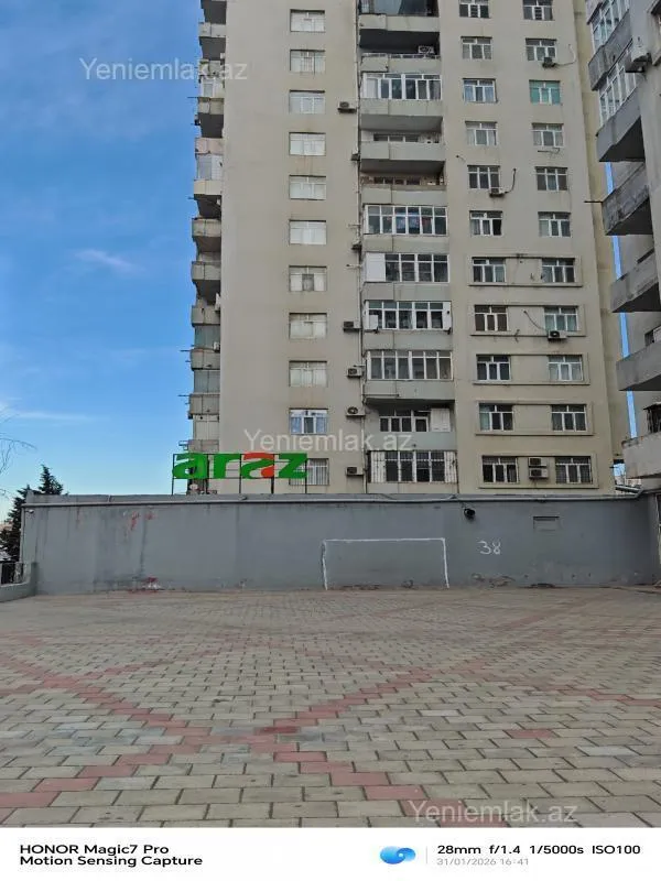 Satılır 2 otaqlı yeni tikili 60 m²