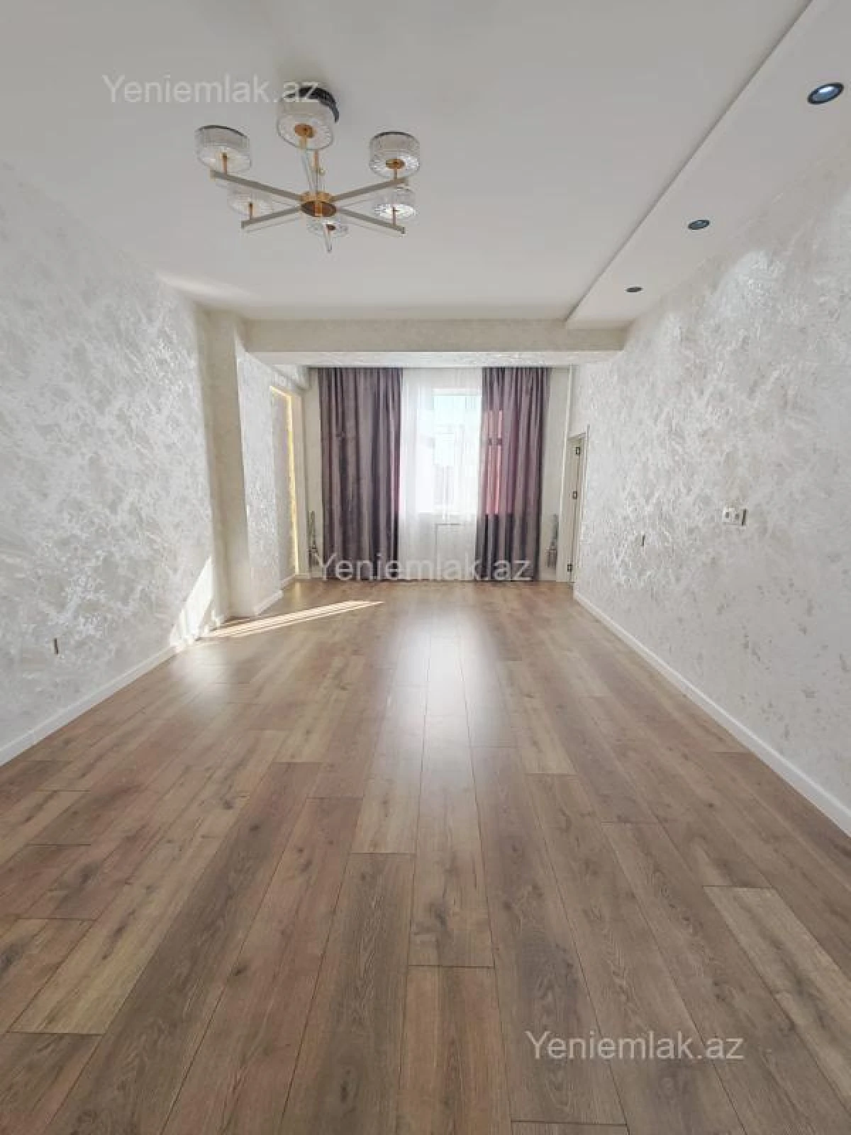 Satılır 2 otaqlı yeni tikili 60 m²