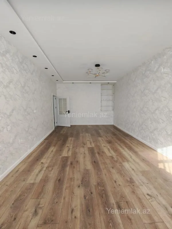 Satılır 2 otaqlı yeni tikili 60 m²