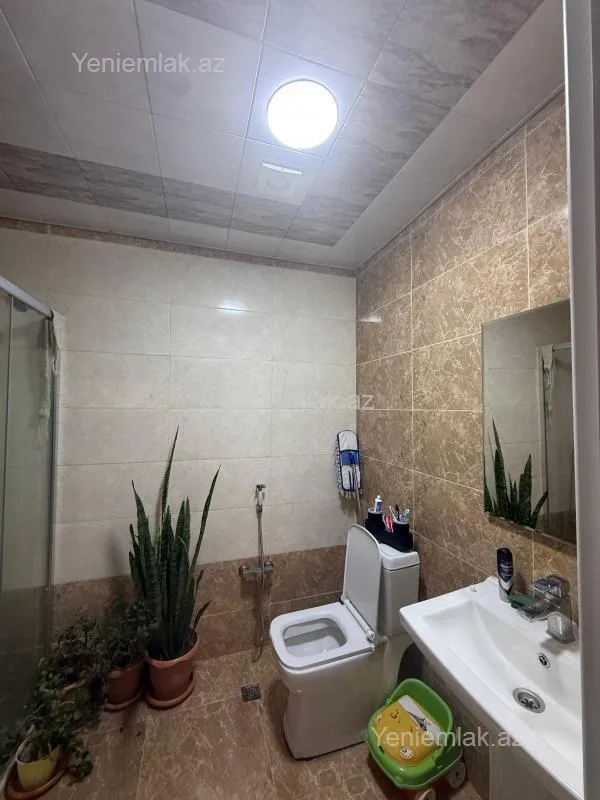 Satılır 2 otaqlı yeni tikili 75 m²