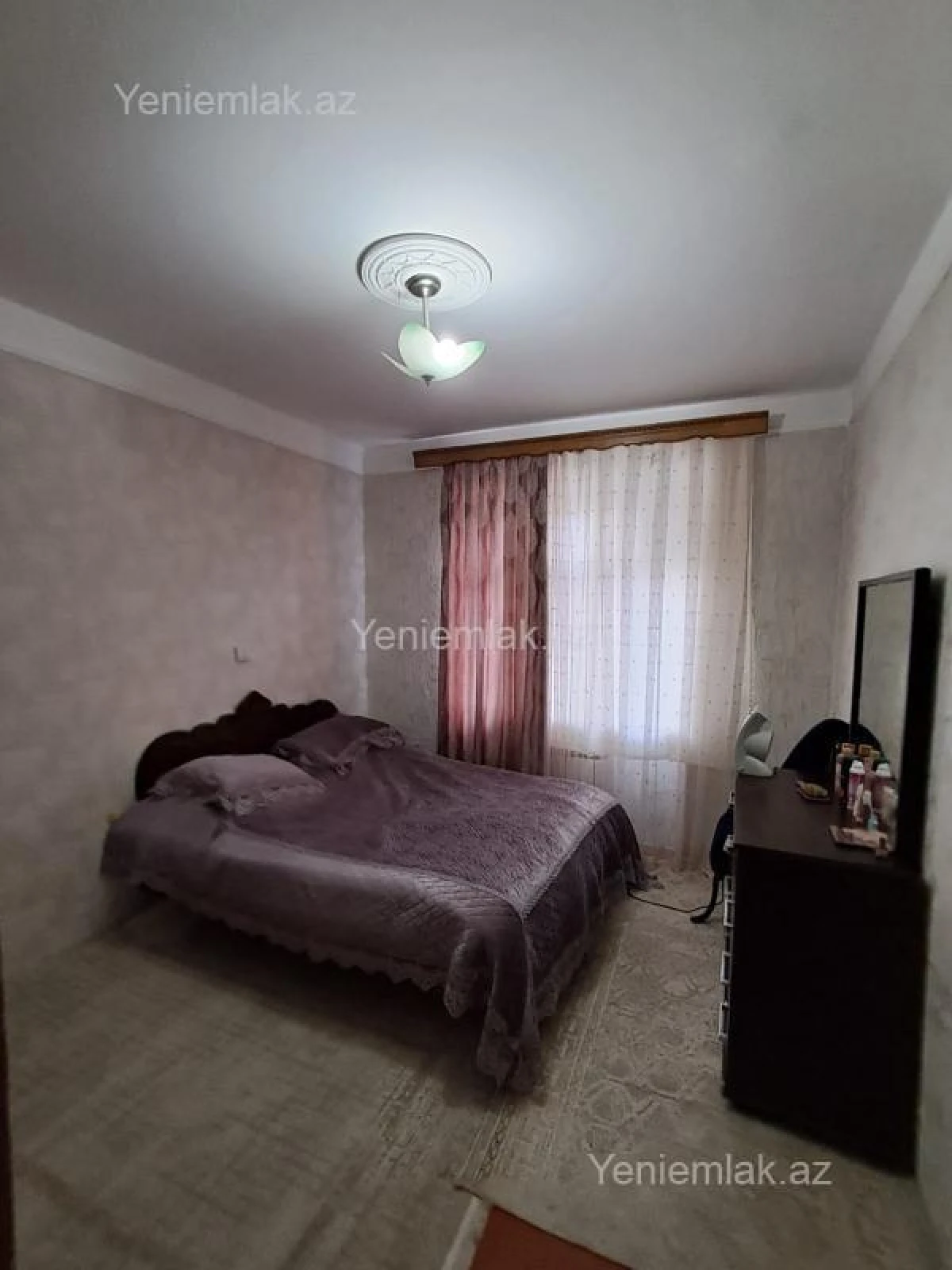 Satılır 2 otaqlı köhnə tikili 65 m²