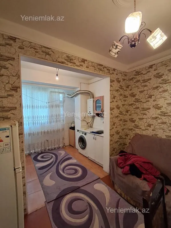 Satılır 2 otaqlı köhnə tikili 65 m²