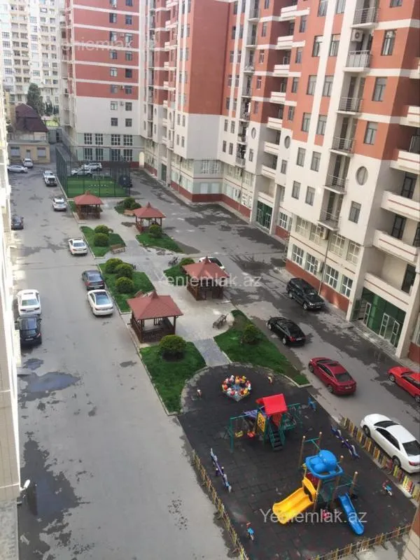 Satılır 3 otaqlı yeni tikili 100 m²