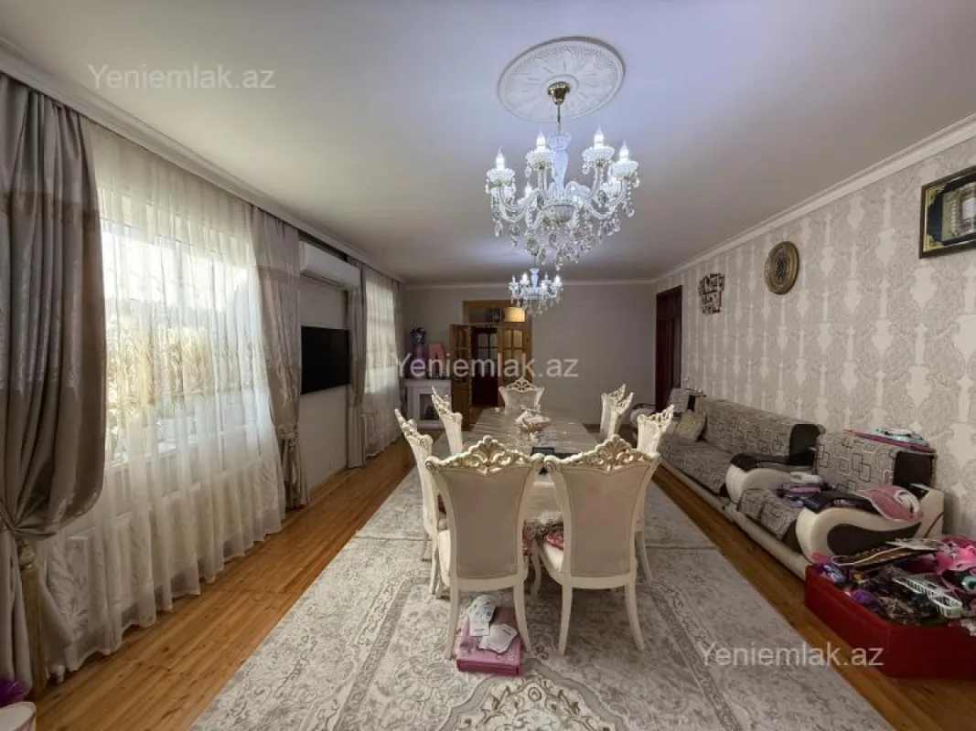 Satılır 4 otaqlı həyət evi 150 m²