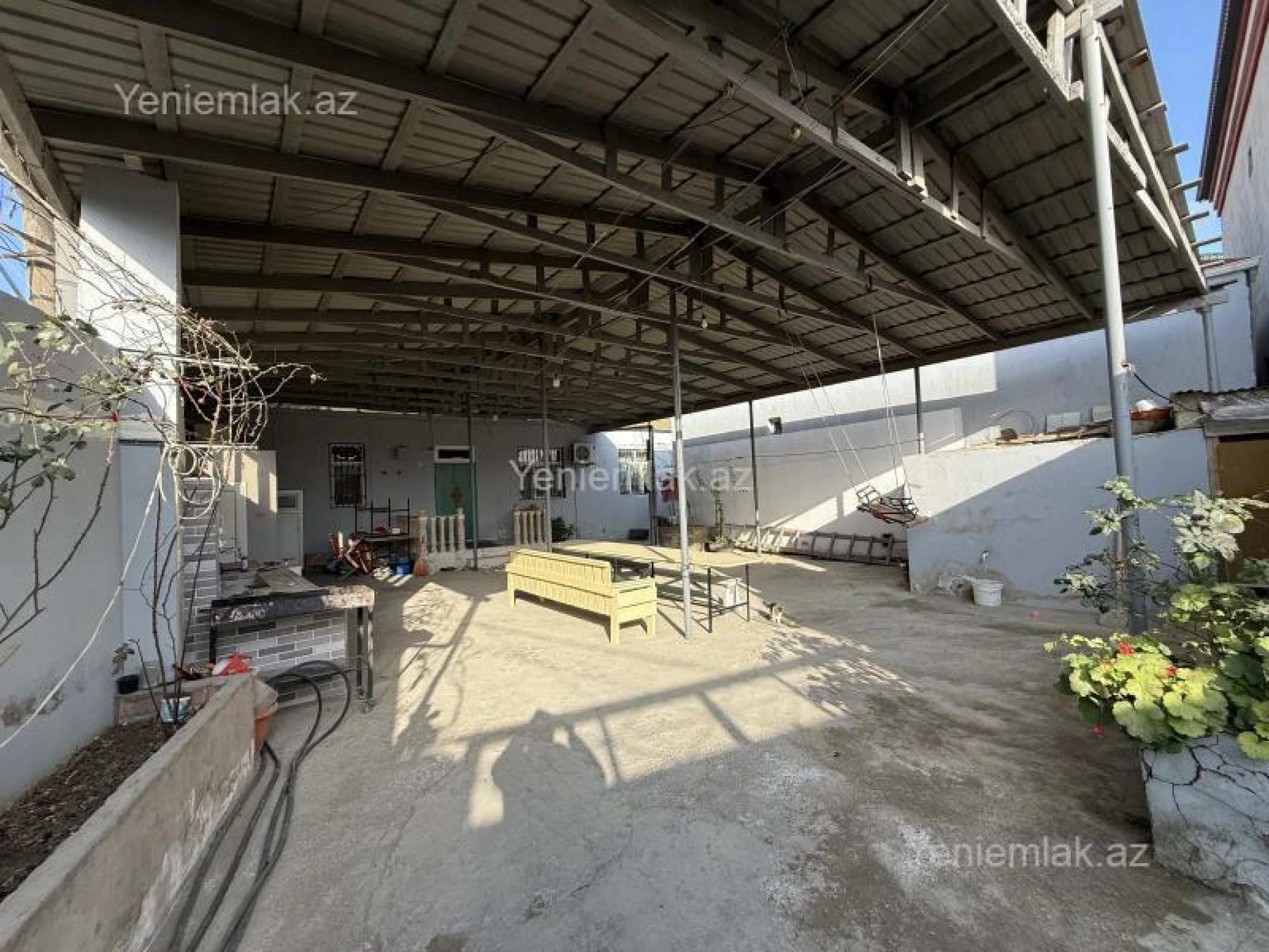 Satılır 4 otaqlı həyət evi 150 m²