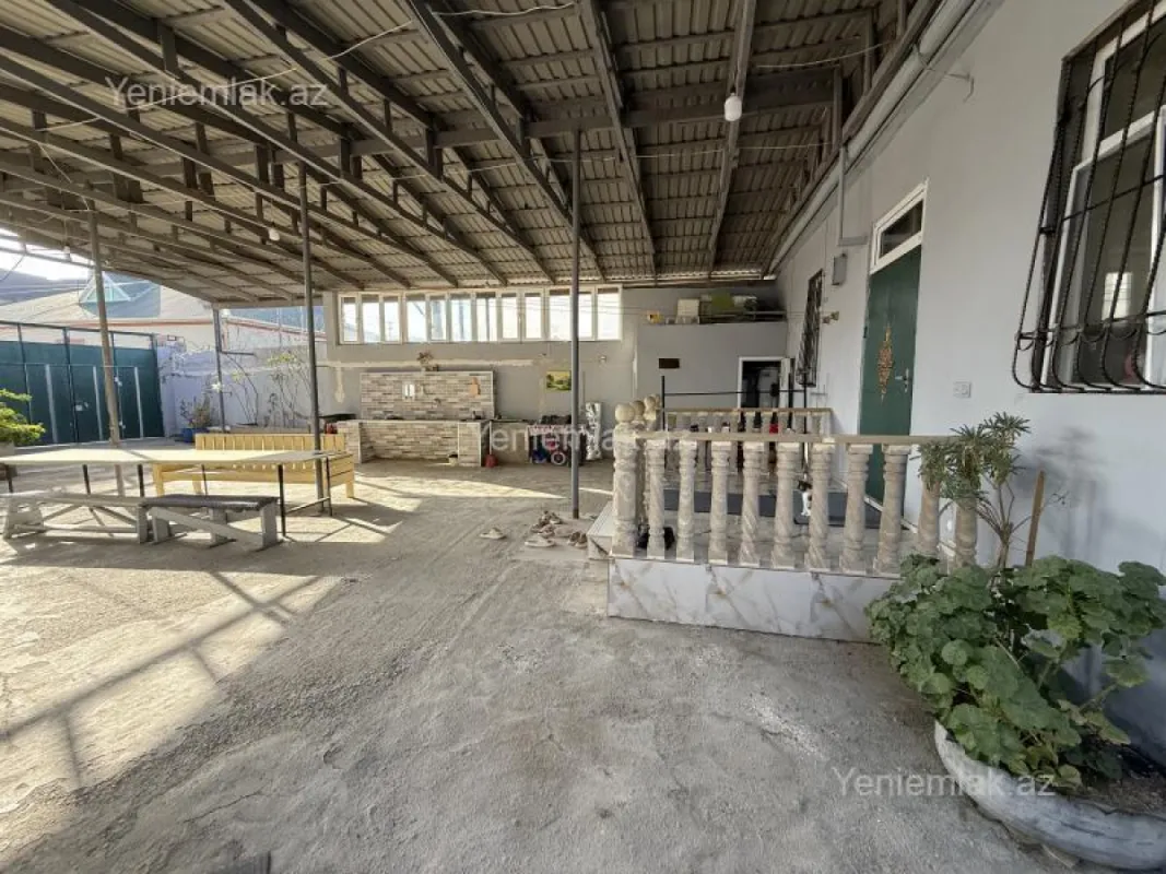 Satılır 4 otaqlı həyət evi 150 m²