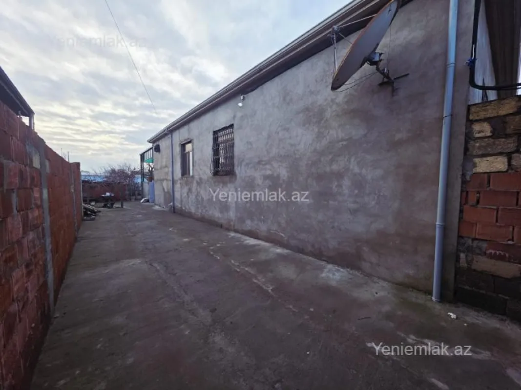 Satılır 4 otaqlı həyət evi 120 m²