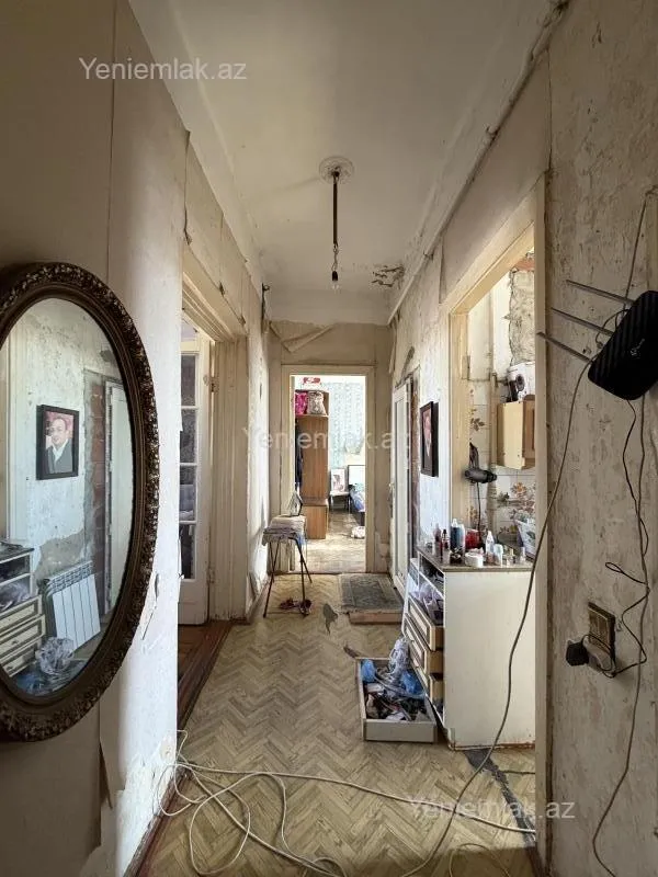 Satılır 3 otaqlı köhnə tikili 95 m²