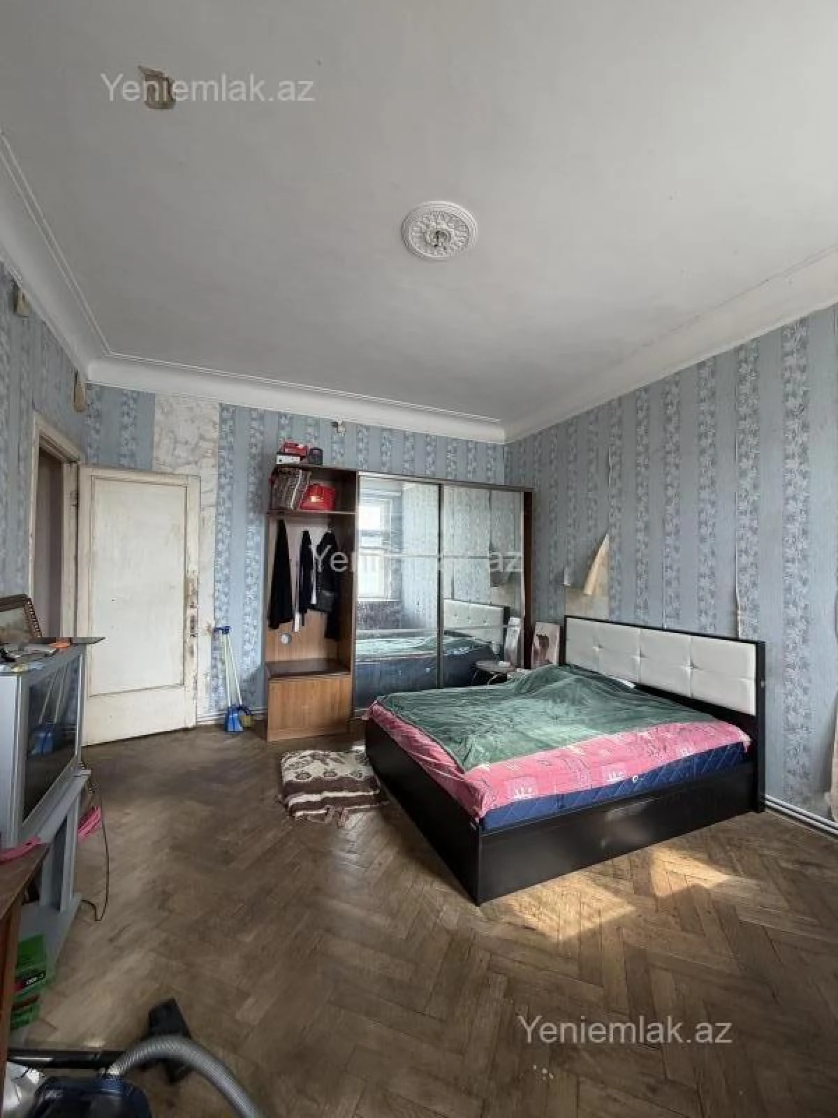 Satılır 3 otaqlı köhnə tikili 95 m²