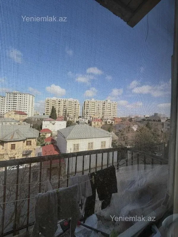 Satılır 3 otaqlı köhnə tikili 95 m²