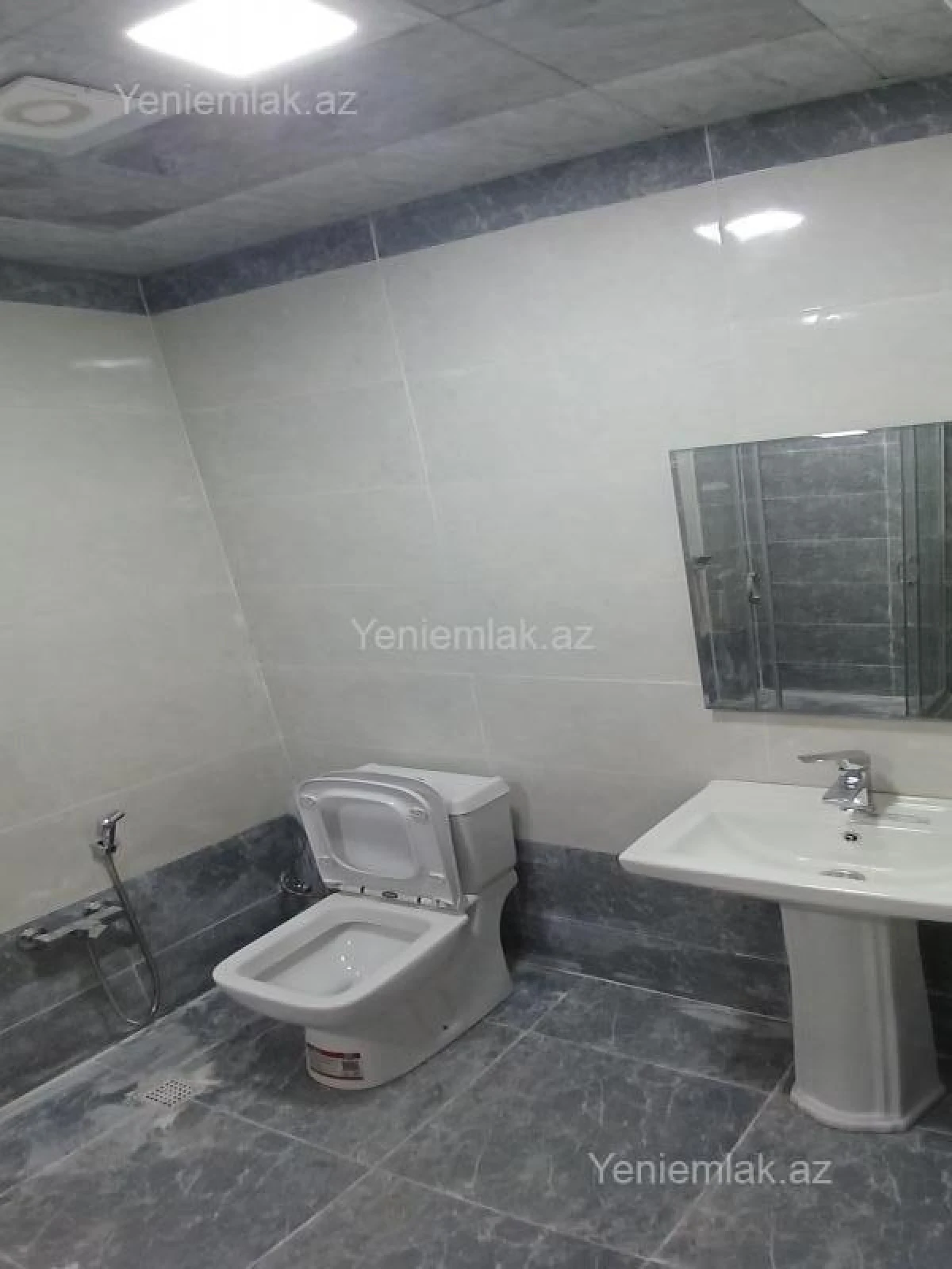 Satılır 2 otaqlı yeni tikili 81 m²