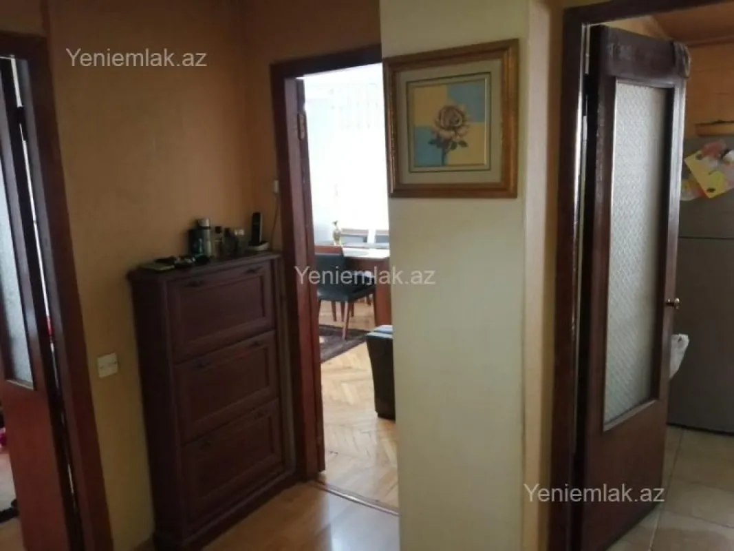 Satılır 3 otaqlı köhnə tikili 80 m²