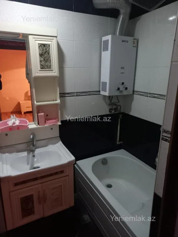 Satılır 3 otaqlı köhnə tikili 60 m²