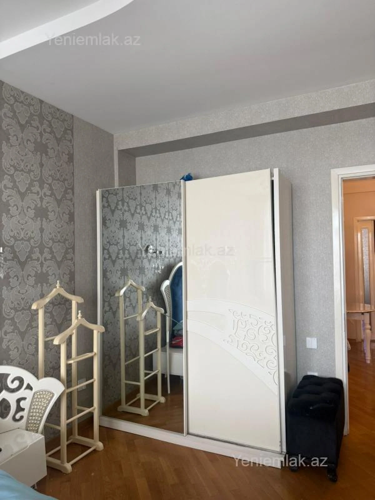 Satılır 3 otaqlı yeni tikili 90 m²