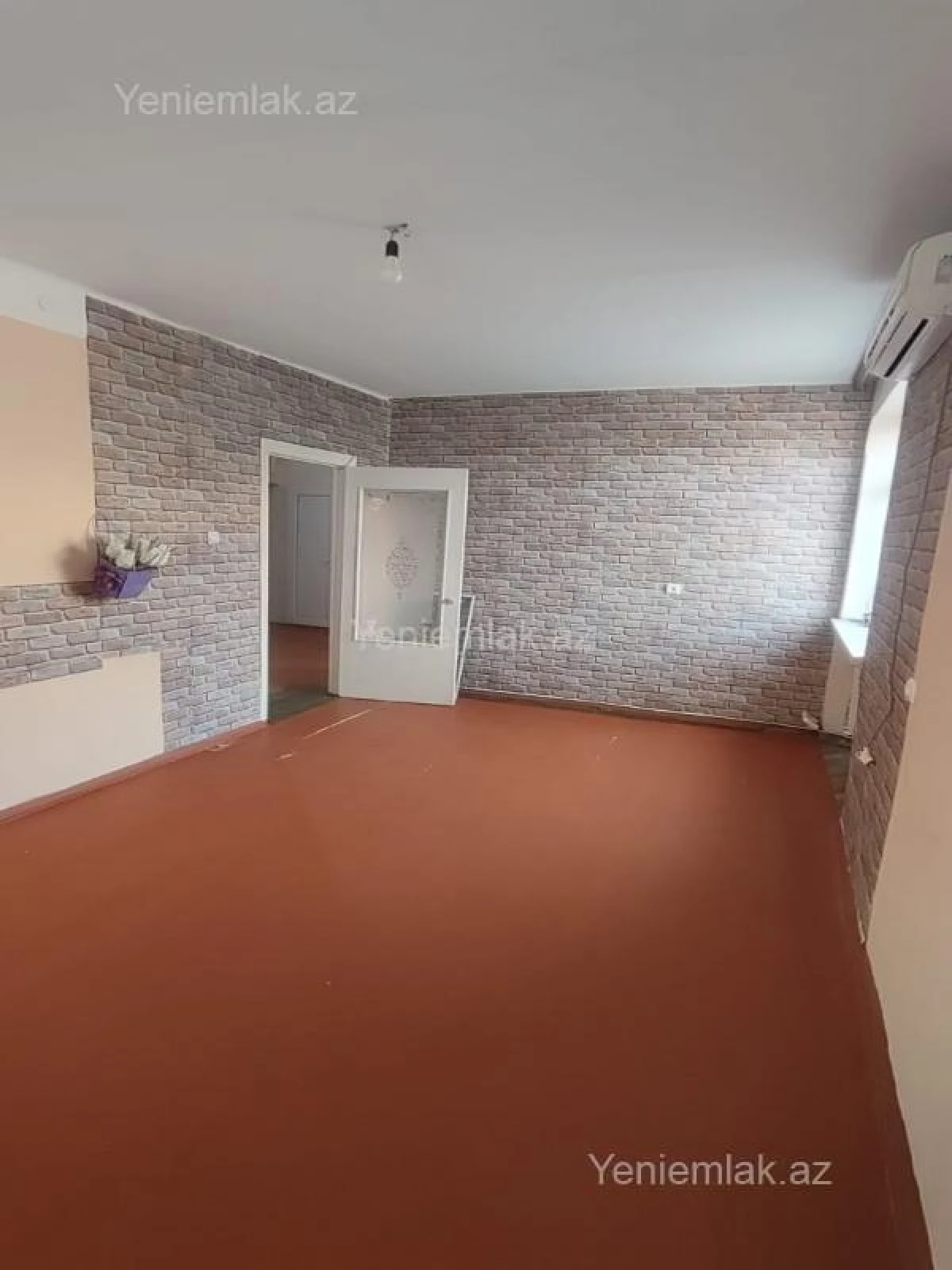 Satılır 2 otaqlı köhnə tikili 54 m²