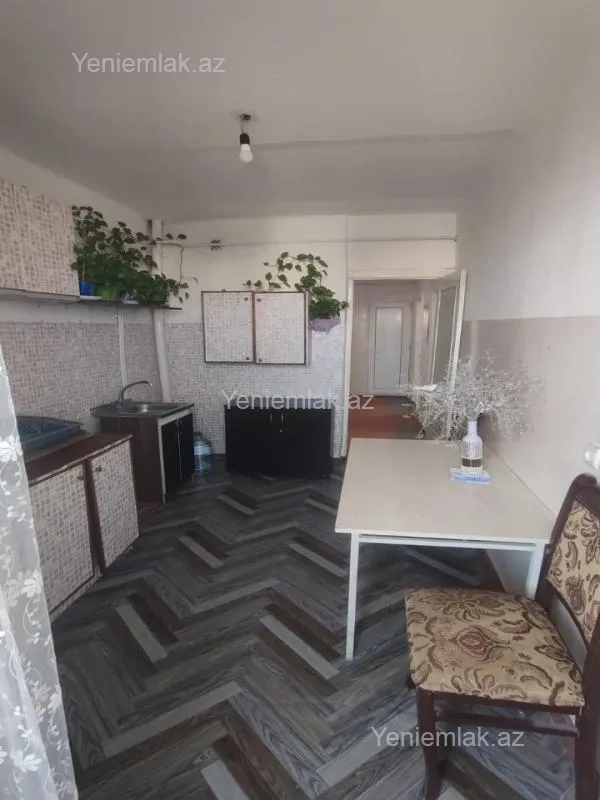Satılır 2 otaqlı köhnə tikili 54 m²