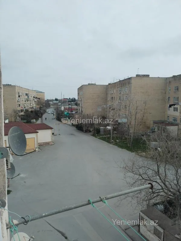 Satılır 2 otaqlı köhnə tikili 54 m²