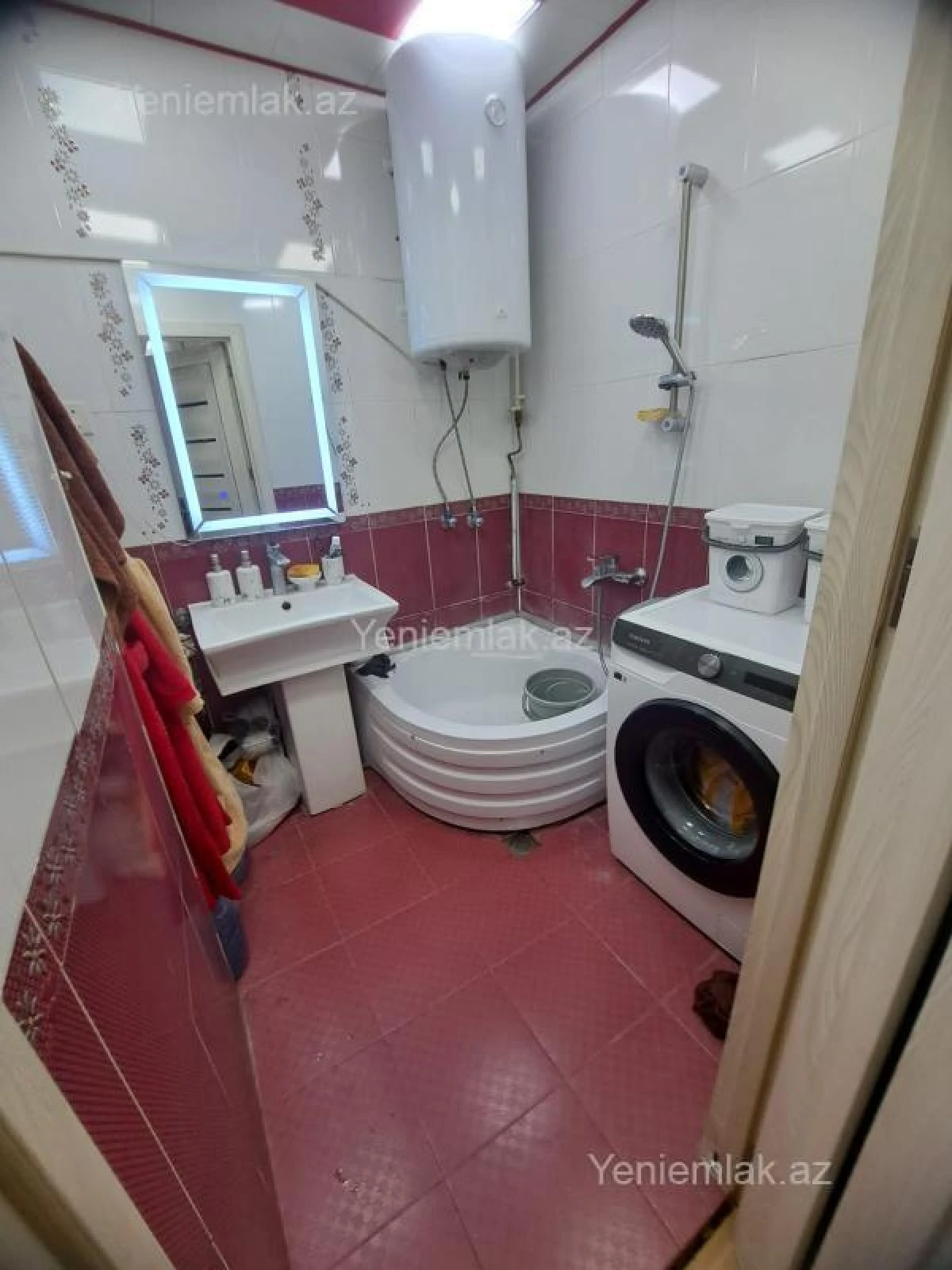 Satılır 3 otaqlı köhnə tikili 85 m²