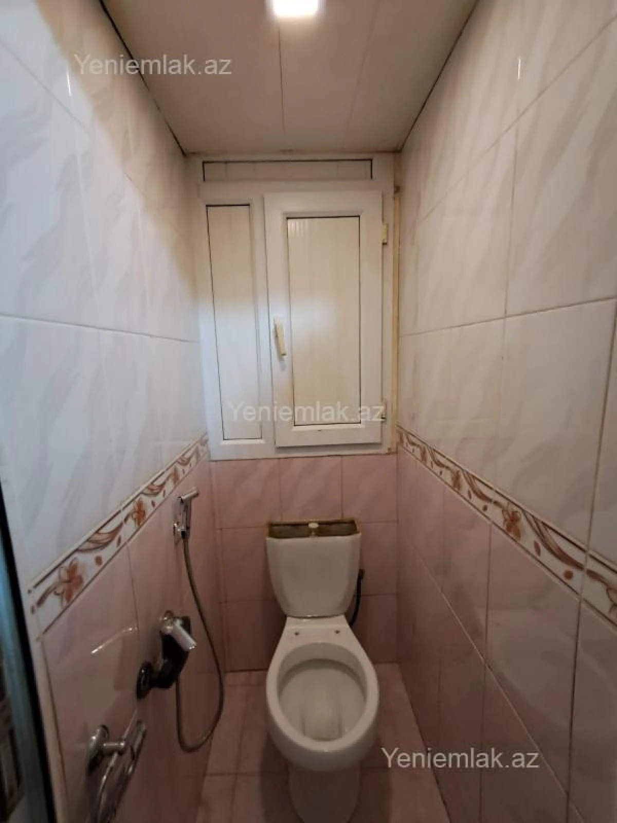 Satılır 2 otaqlı köhnə tikili 64 m²