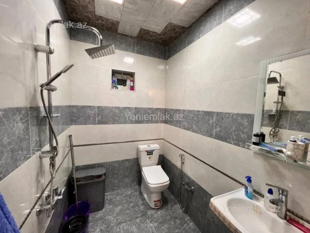 Satılır 5 otaqlı həyət evi 136 m²