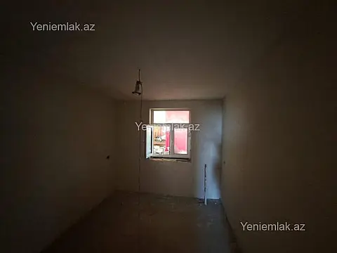 Satılır 6 otaqlı köhnə tikili 120 m²