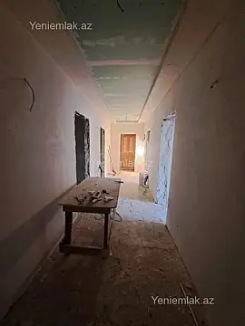 Satılır 6 otaqlı köhnə tikili 120 m²