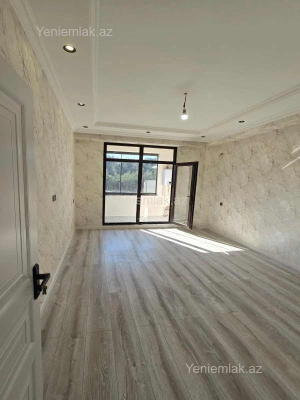 Satılır 2 otaqlı yeni tikili 61.5 m²