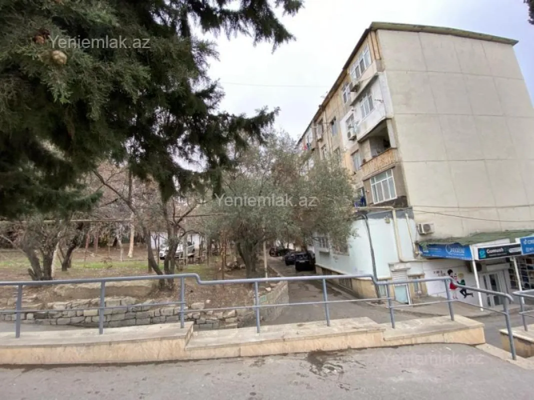 Satılır 3 otaqlı köhnə tikili 75 m²