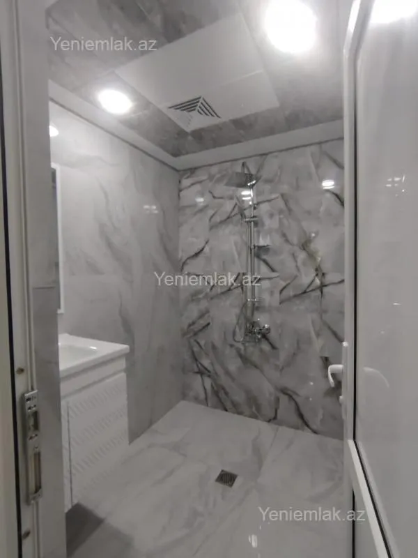 Satılır 3 otaqlı köhnə tikili 75 m²