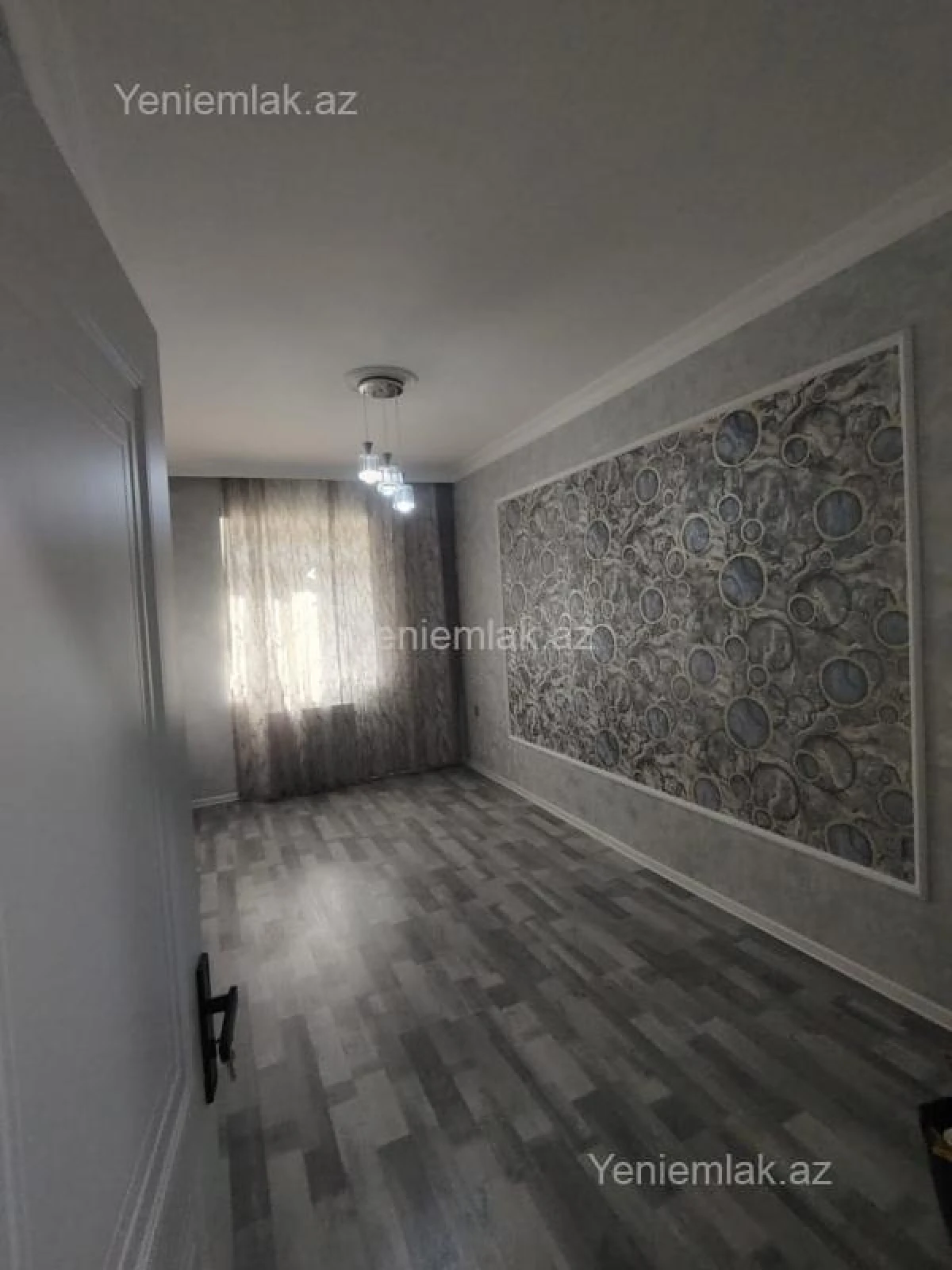 Satılır 3 otaqlı köhnə tikili 75 m²