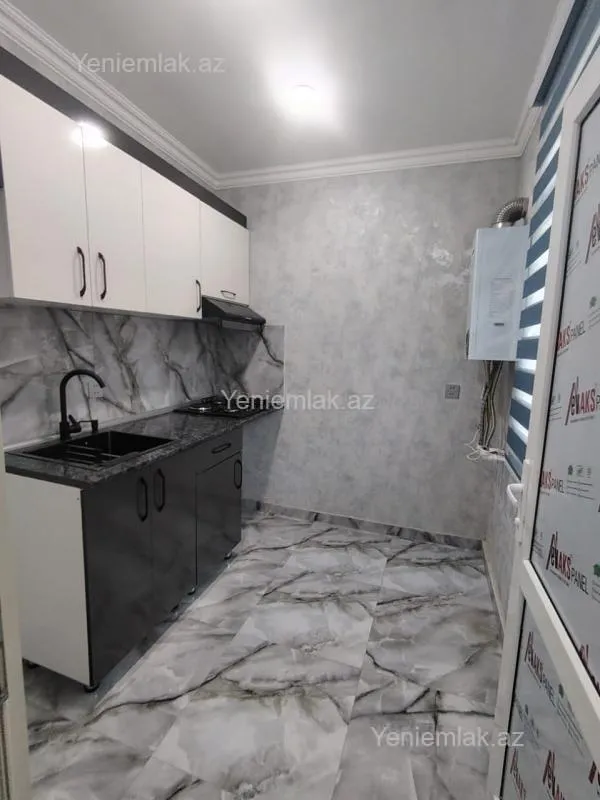 Satılır 3 otaqlı köhnə tikili 75 m²