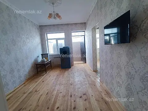 Satılır 2 otaqlı həyət evi 52 m²