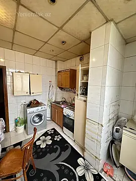 Satılır 2 otaqlı köhnə tikili 55 m²