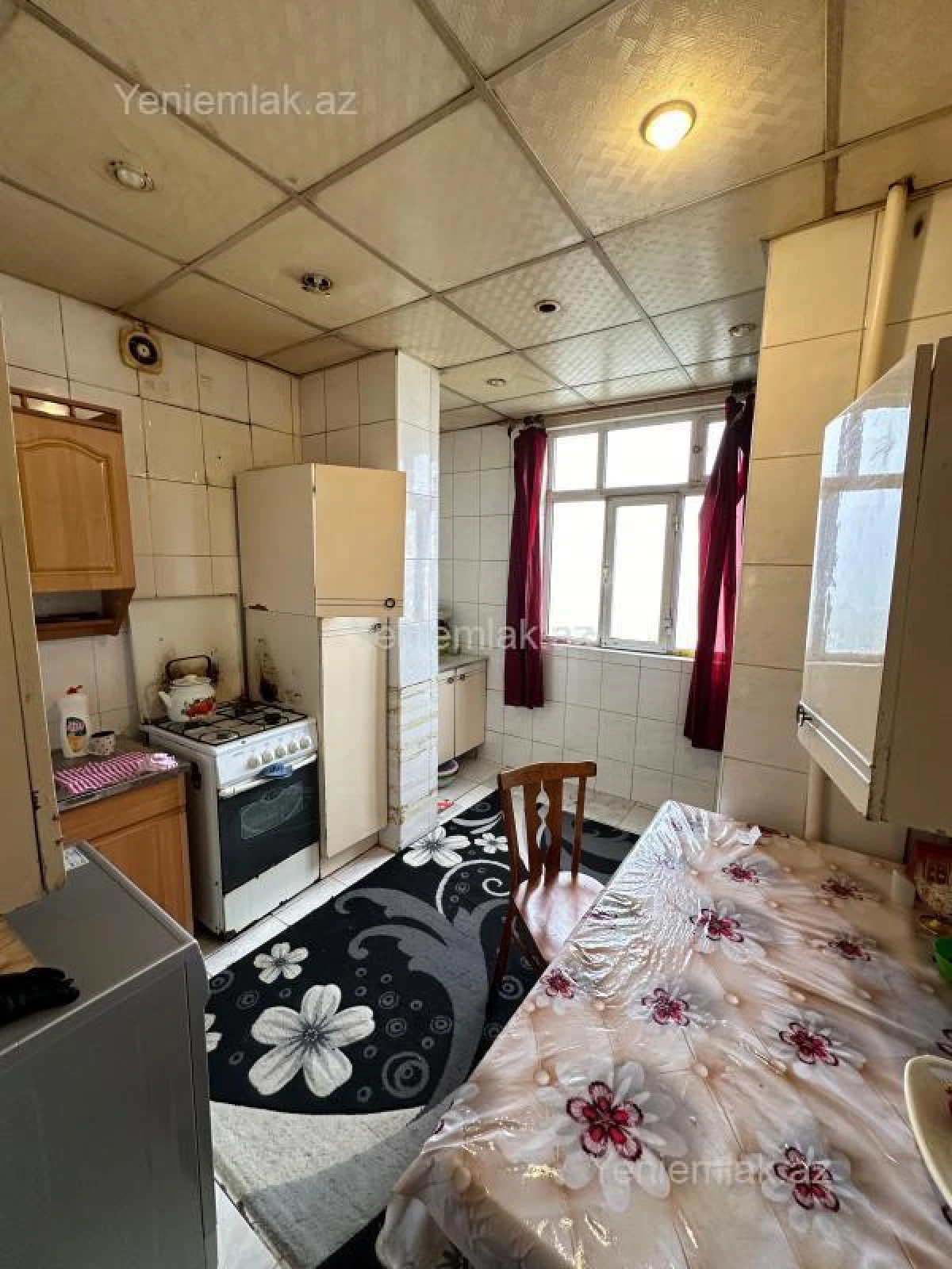 Satılır 2 otaqlı köhnə tikili 55 m²