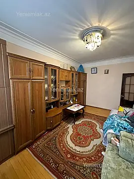 Satılır 2 otaqlı köhnə tikili 55 m²