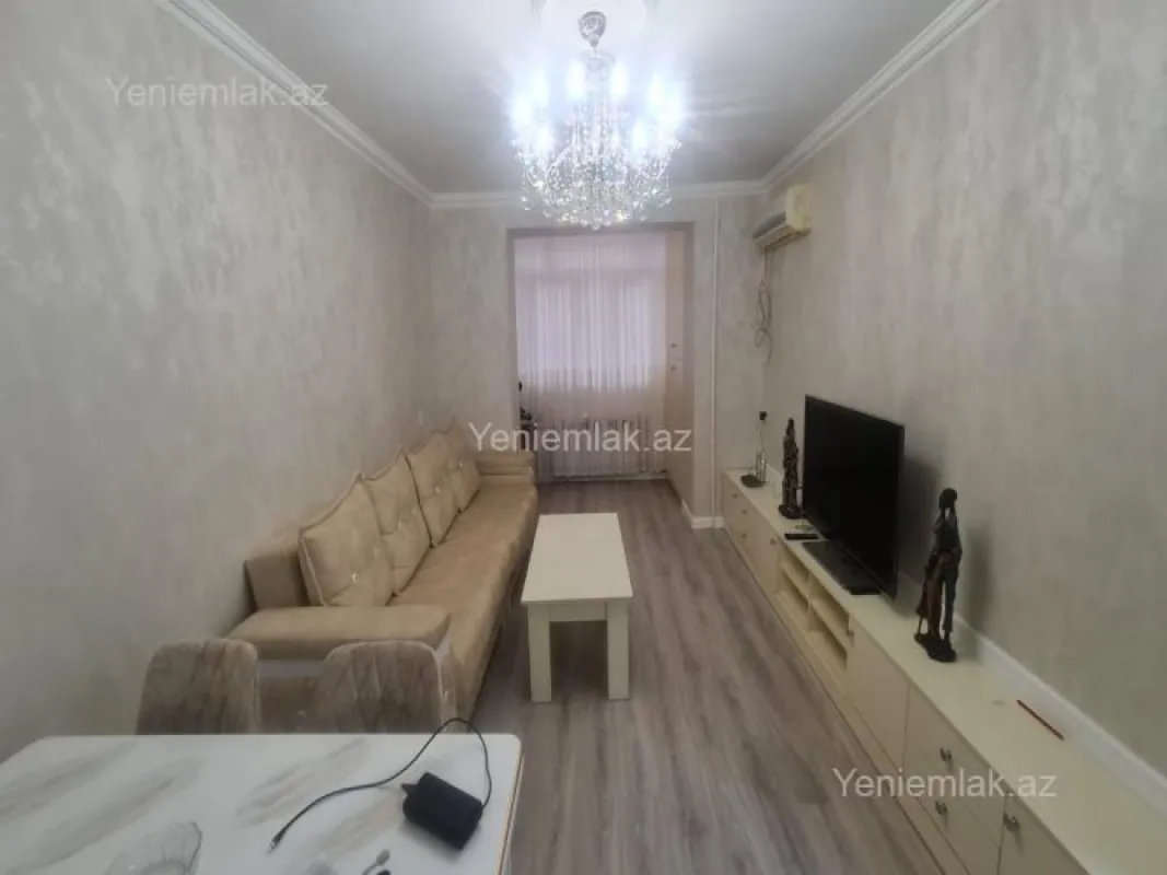 Satılır 2 otaqlı köhnə tikili 50 m²
