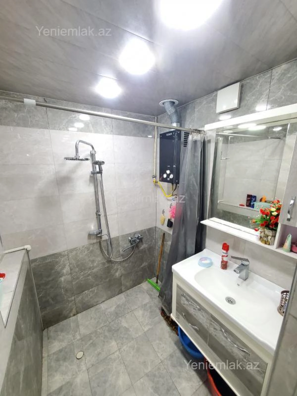 Satılır 3 otaqlı köhnə tikili 70 m²