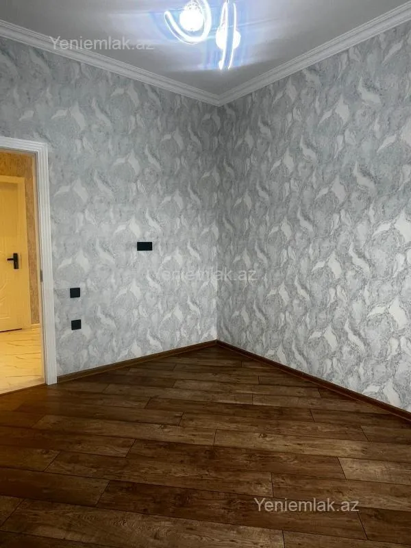 Satılır 5 otaqlı həyət evi 220 m²