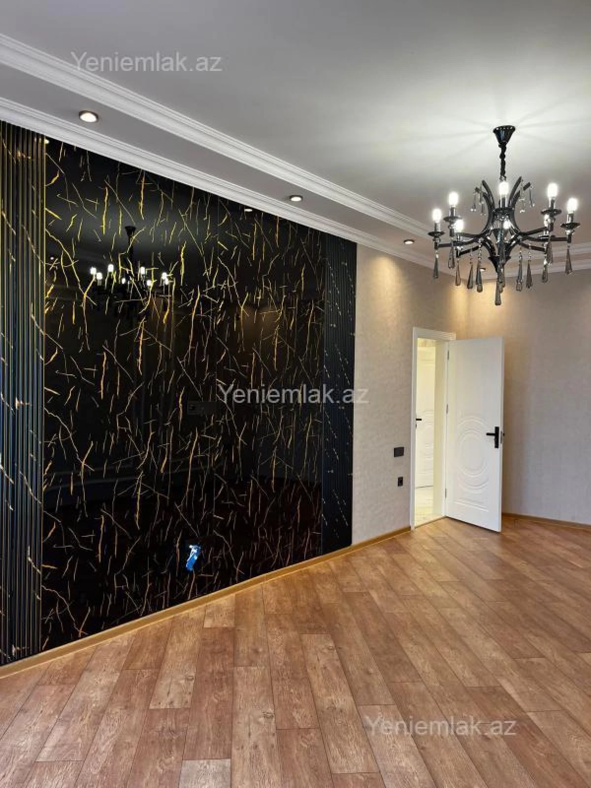 Satılır 5 otaqlı həyət evi 220 m²