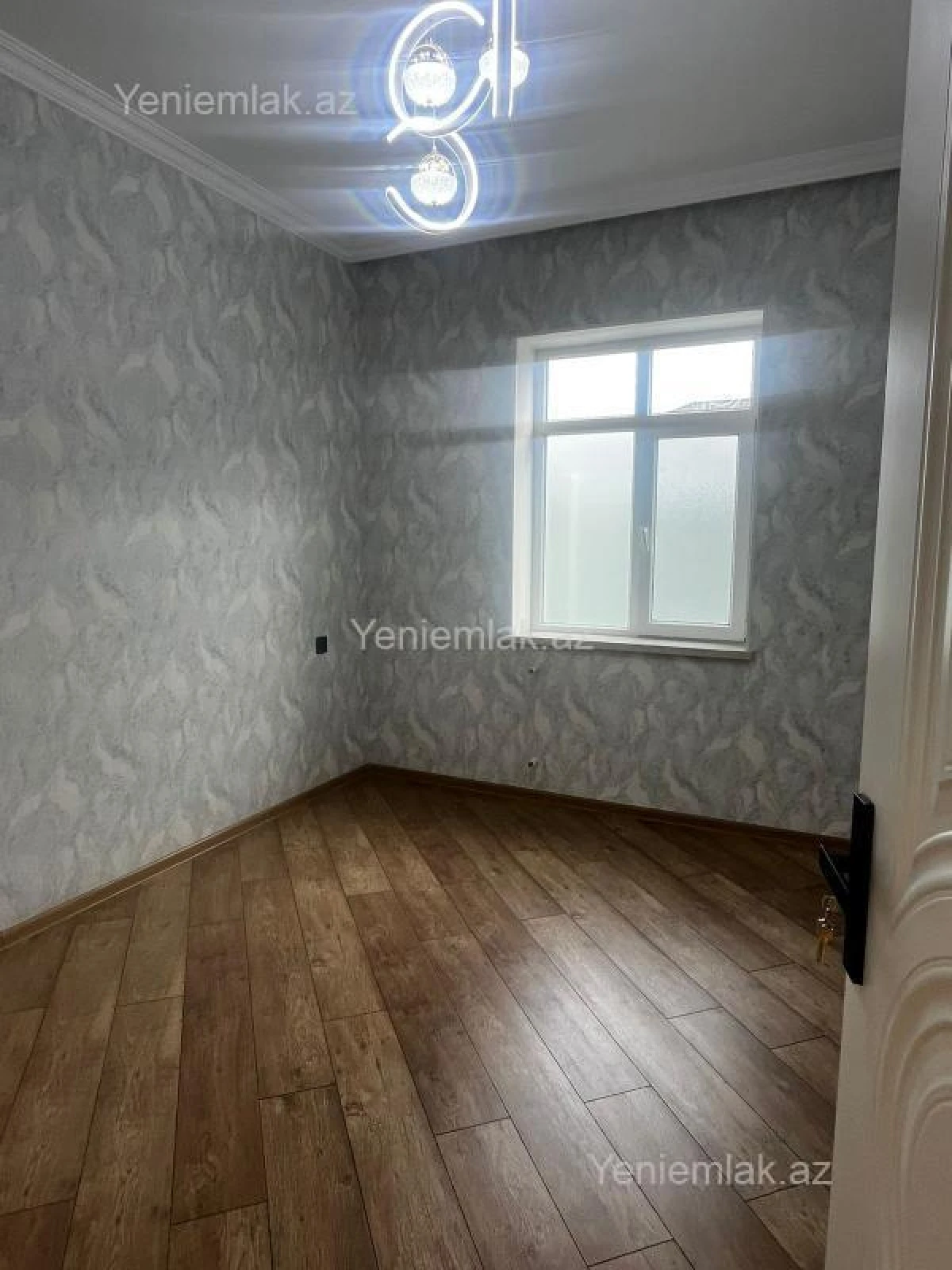 Satılır 5 otaqlı həyət evi 220 m²