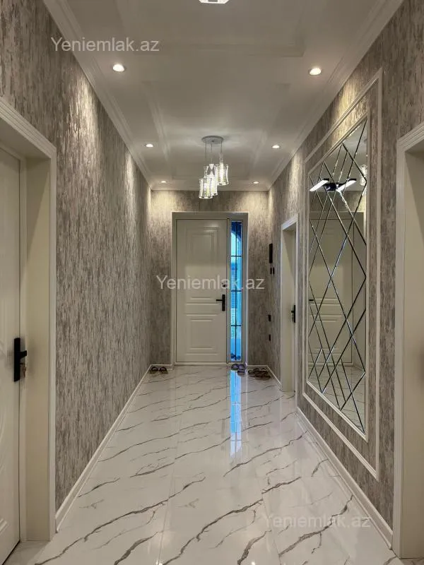 Satılır 5 otaqlı həyət evi 220 m²