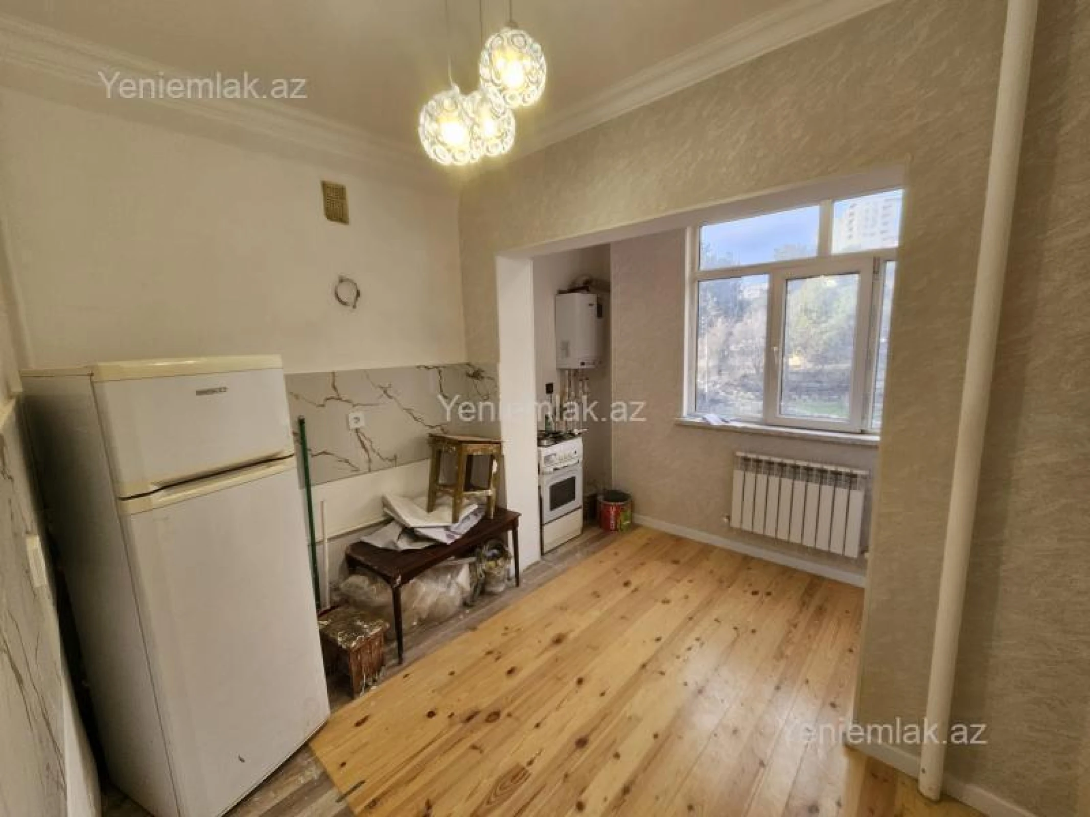 Satılır 3 otaqlı köhnə tikili 80 m²