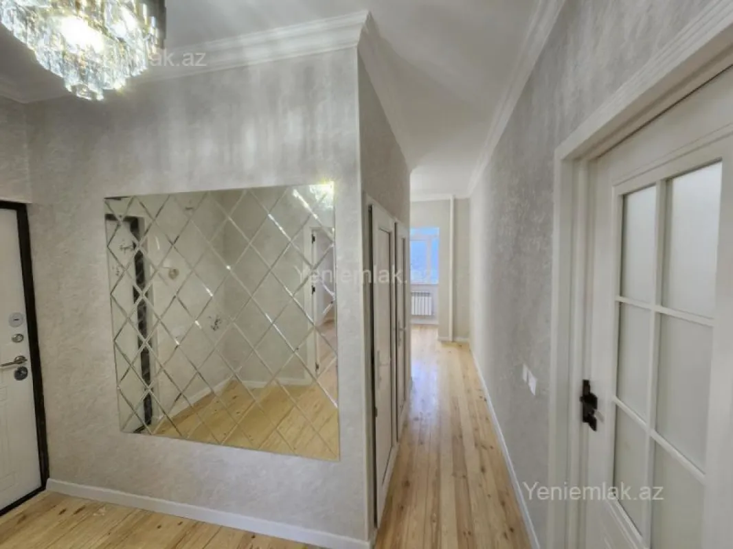 Satılır 3 otaqlı köhnə tikili 80 m²