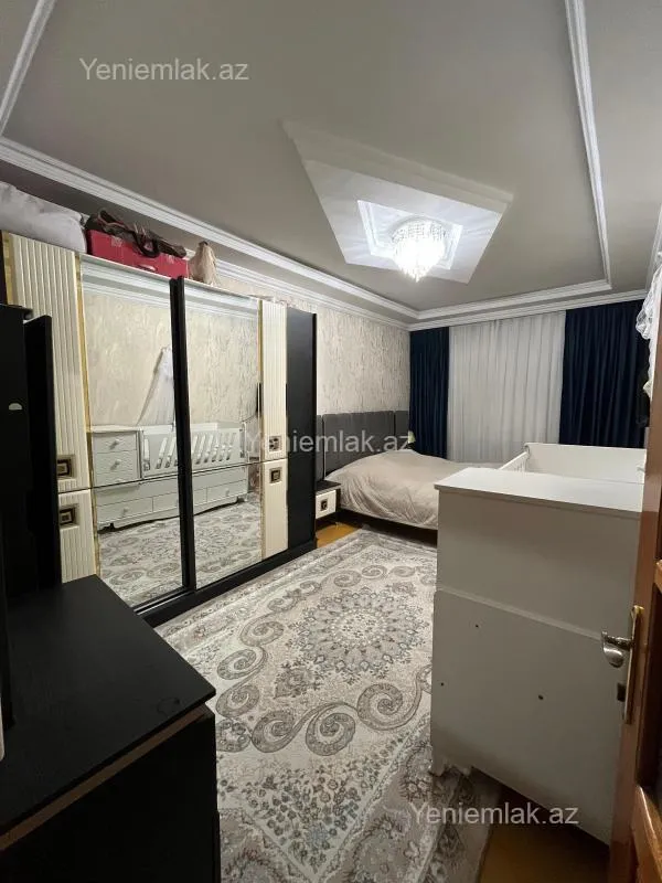Satılır 5 otaqlı köhnə tikili 120 m²