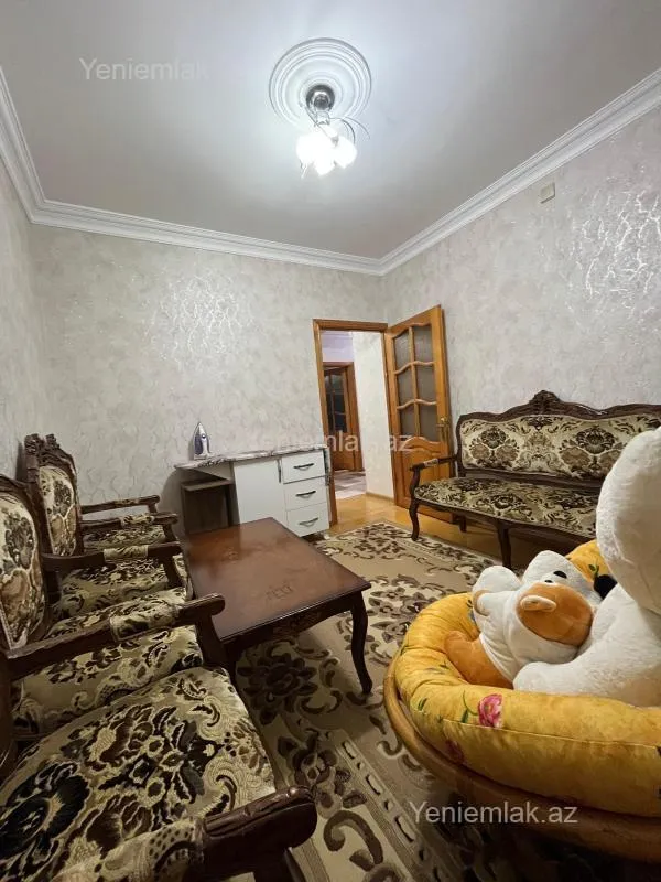 Satılır 5 otaqlı köhnə tikili 120 m²