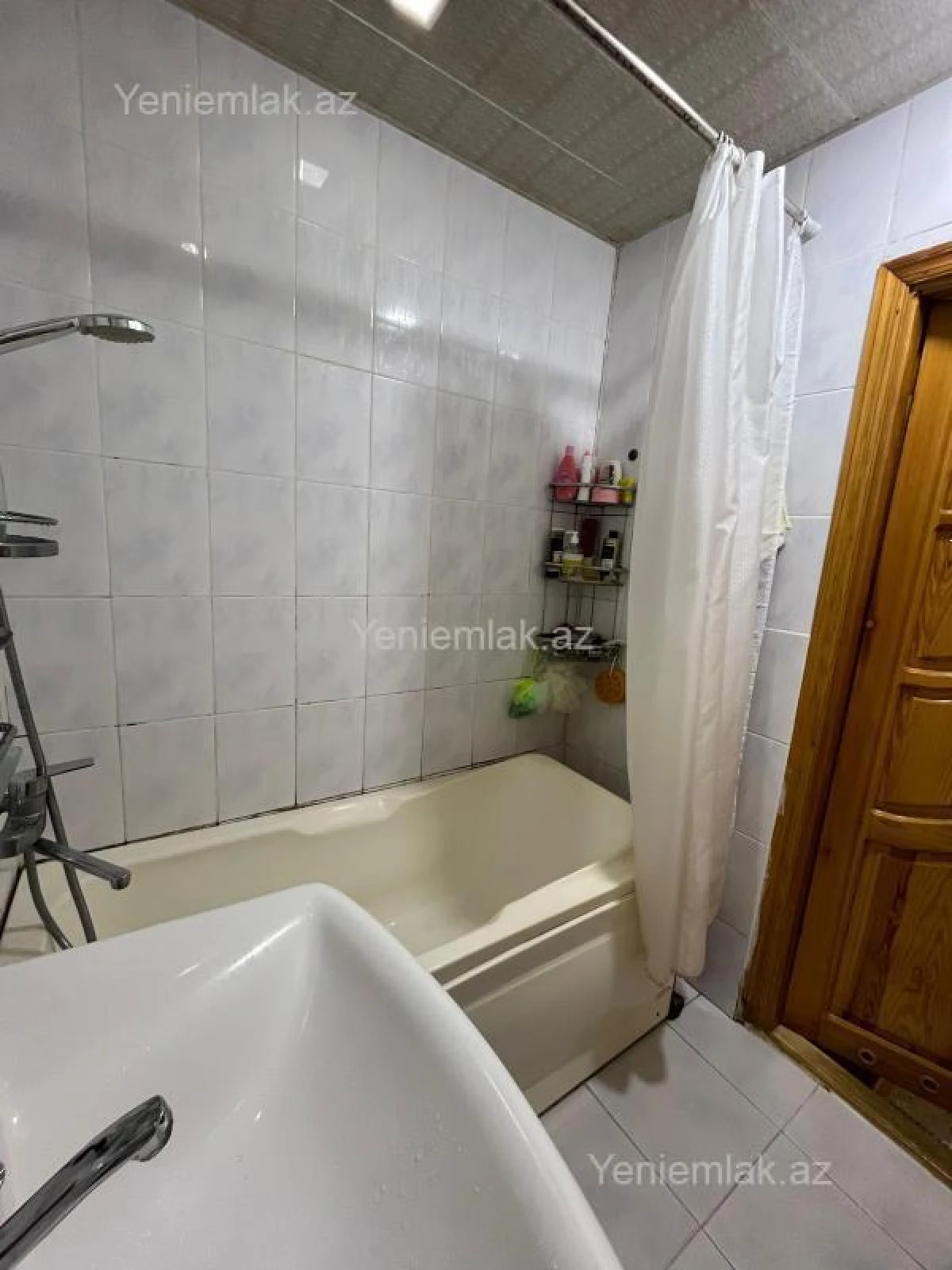 Satılır 5 otaqlı köhnə tikili 120 m²