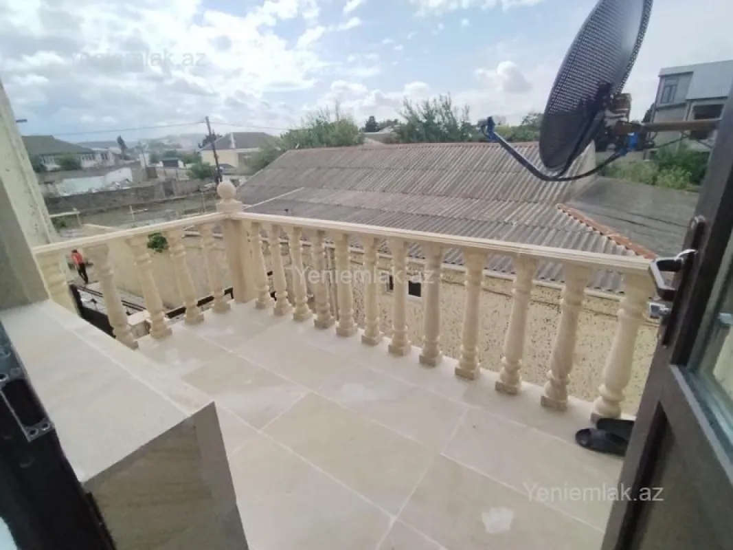 Satılır 4 otaqlı həyət evi 120 m²